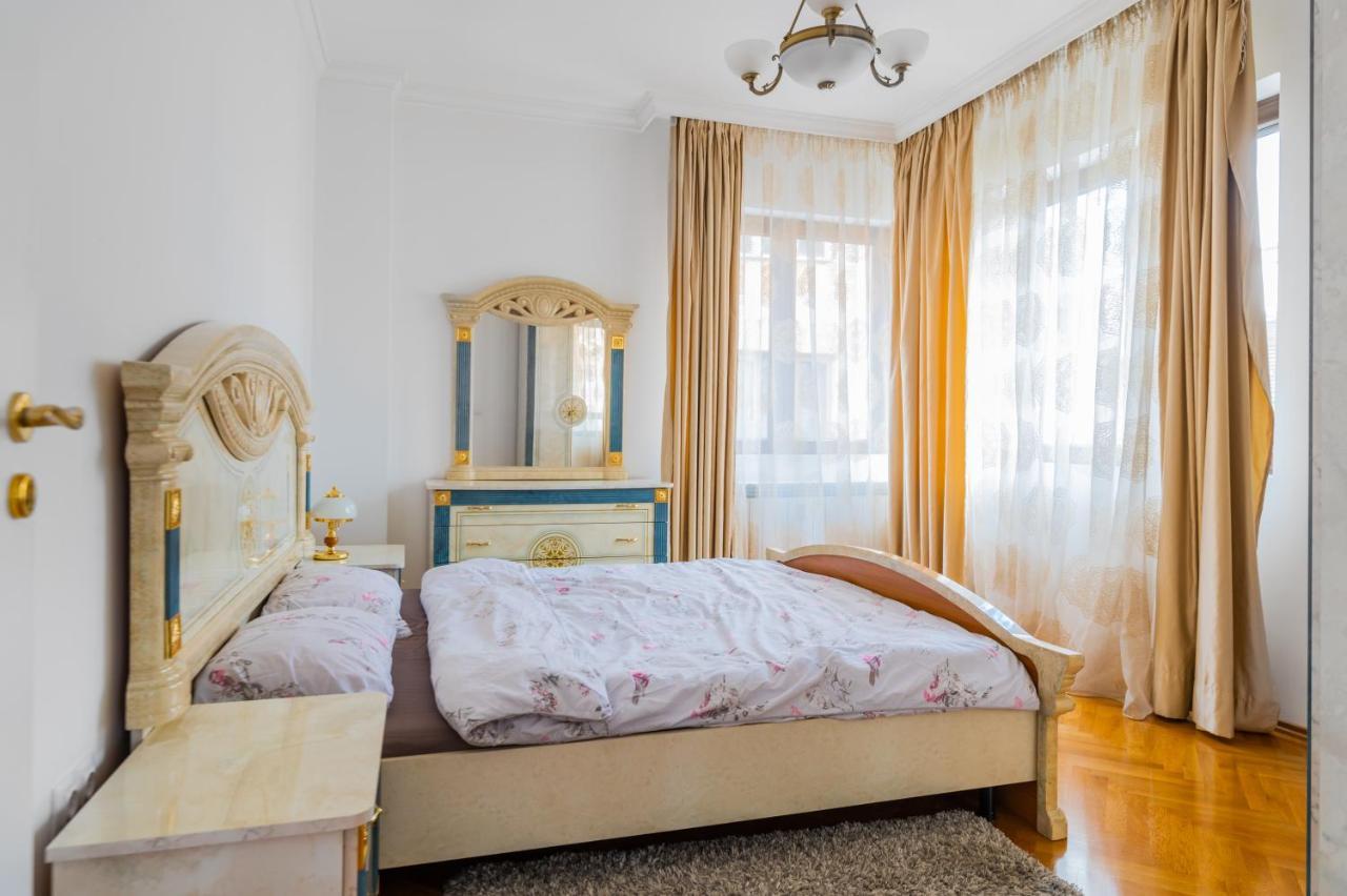 Central 2-Bd Bright Apartment In Sofia By Flat Mаnager Ngoại thất bức ảnh